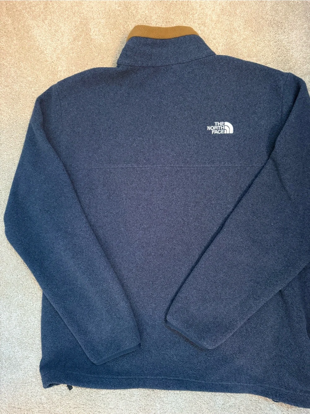 The North Face Navy & Tan Fleece Pullover – 2 Side Zipper Pockets Large